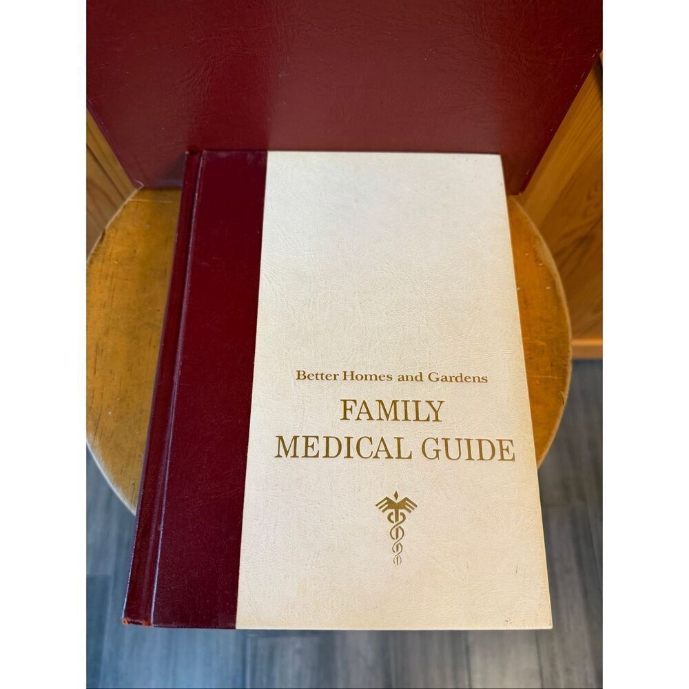 Better Homes & Gardens Family Medical Guide Vintage 1966 Hardcover Book & Sleeve
